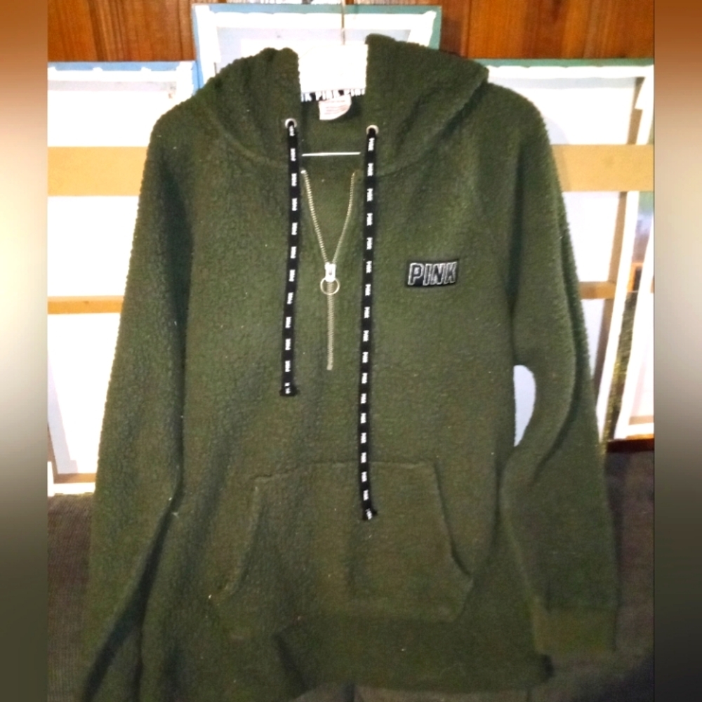 Excellent condition Sherpa Army Green